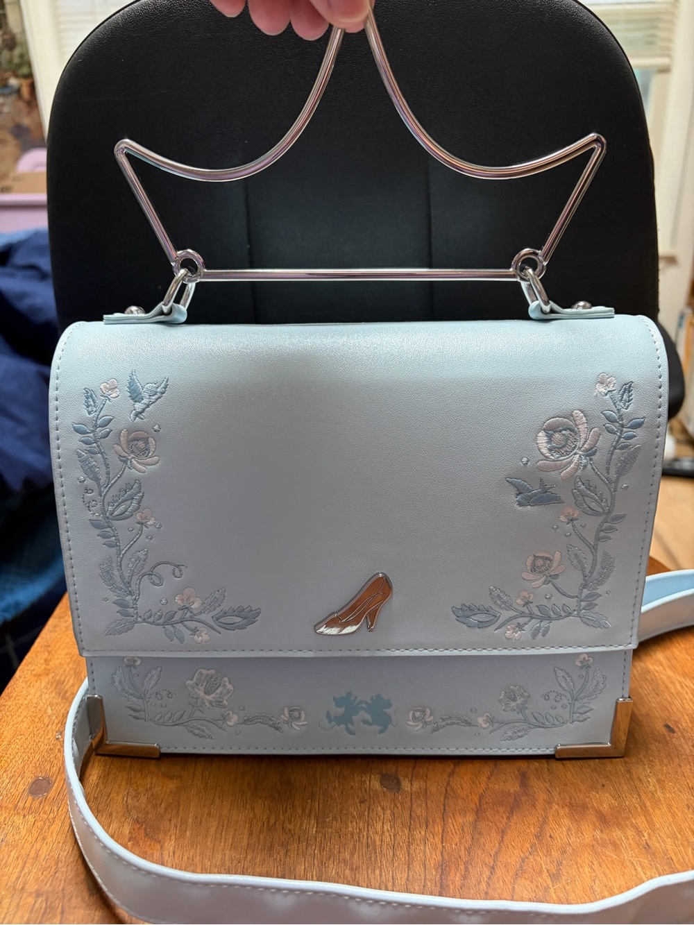 Loungefly Cinderella Crossbody purse - Picture 3 of 4